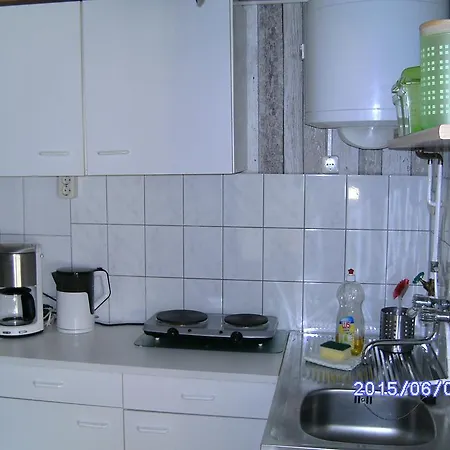 Ferienbungalow Mit Seeblick 萨斯尼茨
