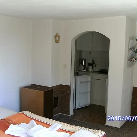 度假居 Ferienbungalow Mit Seeblick 萨斯尼茨